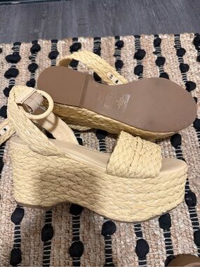 Marc Fisher Woven Platform Espadrille Sandals NWOT